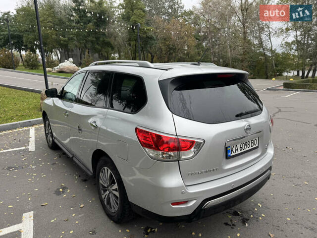 Сірий Ніссан Патфайндер, об'ємом двигуна 3.5 л та пробігом 171 тис. км за 12750 $, фото 8 на Automoto.ua