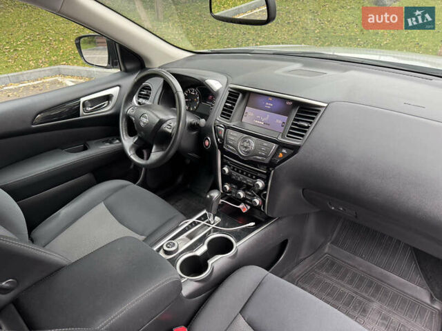Сірий Ніссан Патфайндер, об'ємом двигуна 3.5 л та пробігом 171 тис. км за 12750 $, фото 34 на Automoto.ua