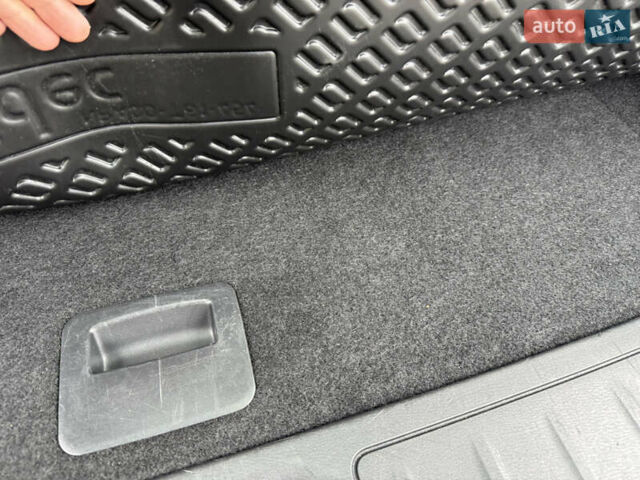 Сірий Ніссан Патфайндер, об'ємом двигуна 3.5 л та пробігом 171 тис. км за 12750 $, фото 41 на Automoto.ua