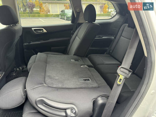 Сірий Ніссан Патфайндер, об'ємом двигуна 3.5 л та пробігом 171 тис. км за 12750 $, фото 28 на Automoto.ua