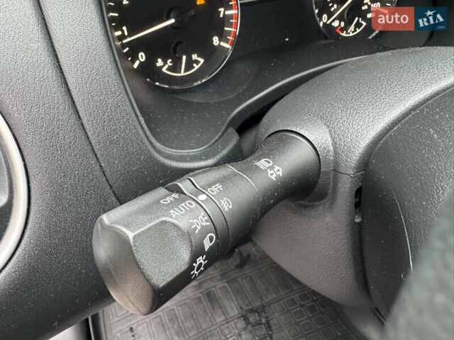 Сірий Ніссан Патфайндер, об'ємом двигуна 3.5 л та пробігом 171 тис. км за 12750 $, фото 20 на Automoto.ua