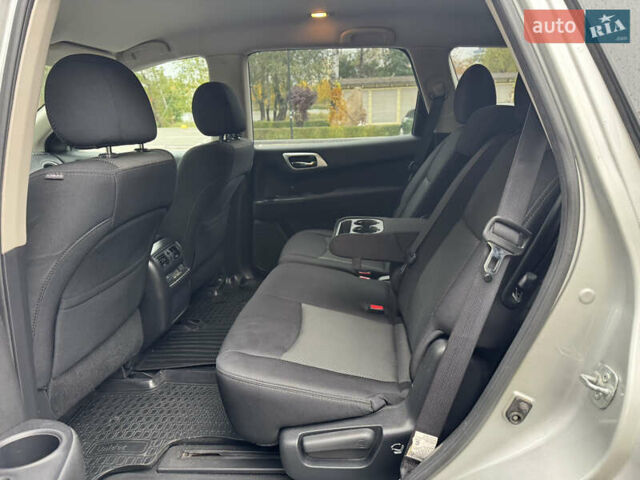 Сірий Ніссан Патфайндер, об'ємом двигуна 3.5 л та пробігом 171 тис. км за 12750 $, фото 26 на Automoto.ua