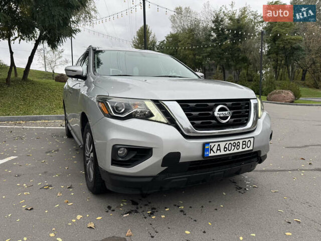 Сірий Ніссан Патфайндер, об'ємом двигуна 3.5 л та пробігом 171 тис. км за 12750 $, фото 5 на Automoto.ua