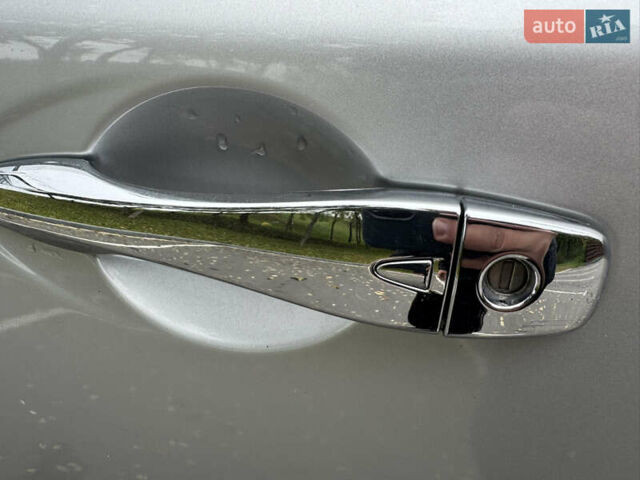 Сірий Ніссан Патфайндер, об'ємом двигуна 3.5 л та пробігом 171 тис. км за 12750 $, фото 9 на Automoto.ua