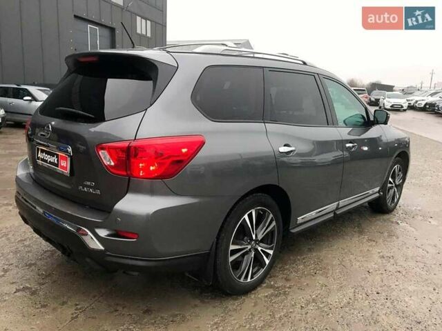 Серый Ниссан Патфайндер, объемом двигателя 3.5 л и пробегом 93 тыс. км за 20190 $, фото 8 на Automoto.ua