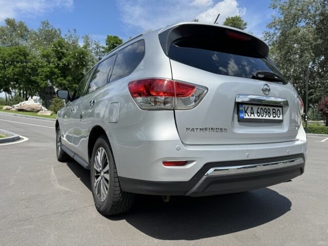 Серый Ниссан Патфайндер, объемом двигателя 3.5 л и пробегом 160 тыс. км за 12999 $, фото 14 на Automoto.ua