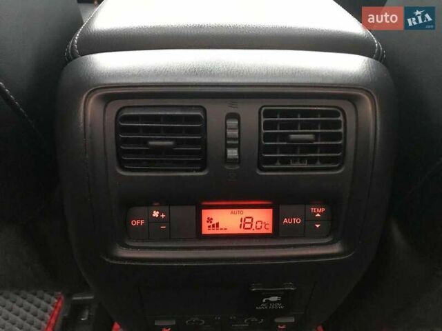 Серый Ниссан Патфайндер, объемом двигателя 3.5 л и пробегом 93 тыс. км за 20190 $, фото 17 на Automoto.ua