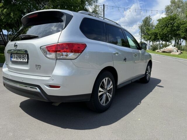 Серый Ниссан Патфайндер, объемом двигателя 3.5 л и пробегом 160 тыс. км за 12999 $, фото 15 на Automoto.ua