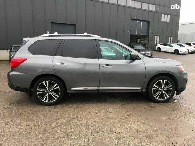 Серый Ниссан Патфайндер, объемом двигателя 3.5 л и пробегом 93 тыс. км за 20190 $, фото 7 на Automoto.ua