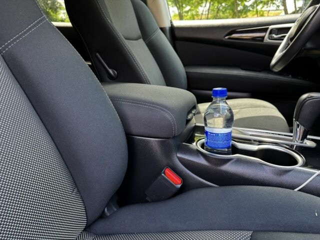 Серый Ниссан Патфайндер, объемом двигателя 3.5 л и пробегом 160 тыс. км за 12999 $, фото 5 на Automoto.ua