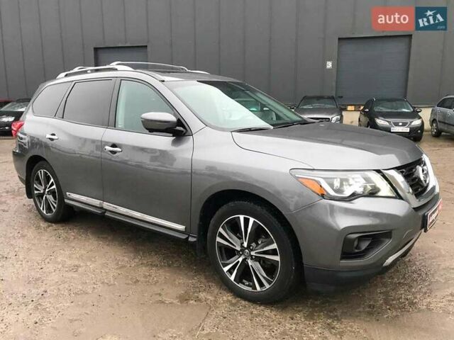 Серый Ниссан Патфайндер, объемом двигателя 3.5 л и пробегом 93 тыс. км за 20190 $, фото 10 на Automoto.ua