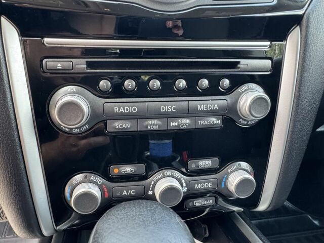 Серый Ниссан Патфайндер, объемом двигателя 3.5 л и пробегом 160 тыс. км за 12999 $, фото 11 на Automoto.ua