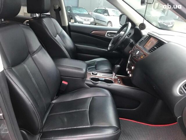 Серый Ниссан Патфайндер, объемом двигателя 3.5 л и пробегом 93 тыс. км за 20190 $, фото 12 на Automoto.ua