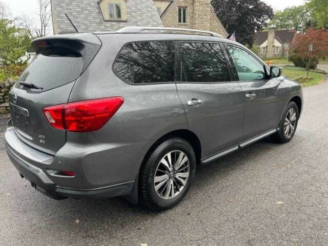 Сірий Ніссан Патфайндер, об'ємом двигуна 3.5 л та пробігом 52 тис. км за 3500 $, фото 4 на Automoto.ua