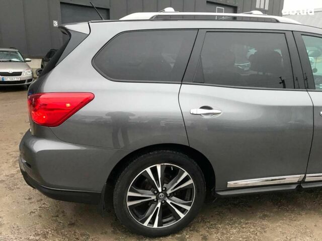 Серый Ниссан Патфайндер, объемом двигателя 3.5 л и пробегом 93 тыс. км за 20190 $, фото 9 на Automoto.ua