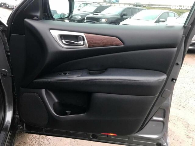 Серый Ниссан Патфайндер, объемом двигателя 3.5 л и пробегом 93 тыс. км за 20190 $, фото 13 на Automoto.ua