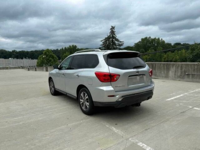 Сірий Ніссан Патфайндер, об'ємом двигуна 3.5 л та пробігом 41 тис. км за 18500 $, фото 4 на Automoto.ua