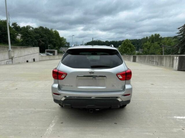 Сірий Ніссан Патфайндер, об'ємом двигуна 3.5 л та пробігом 41 тис. км за 18500 $, фото 5 на Automoto.ua