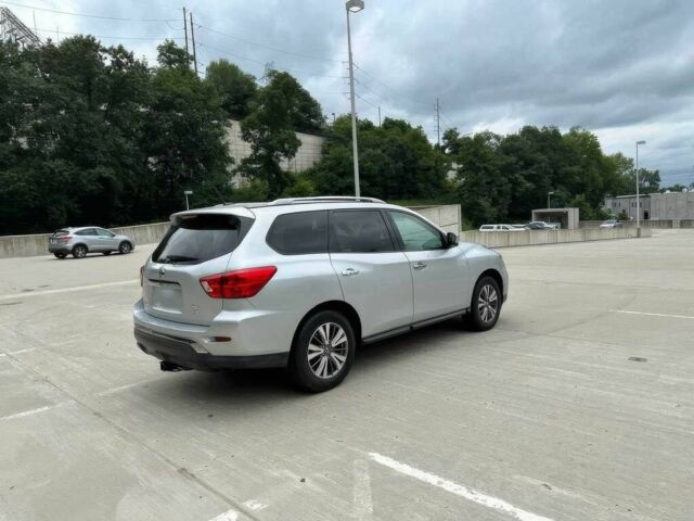 Сірий Ніссан Патфайндер, об'ємом двигуна 3.5 л та пробігом 41 тис. км за 18500 $, фото 6 на Automoto.ua