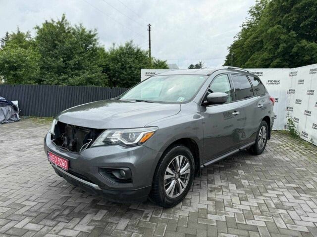 Серый Ниссан Патфайндер, объемом двигателя 3.5 л и пробегом 189 тыс. км за 11500 $, фото 1 на Automoto.ua