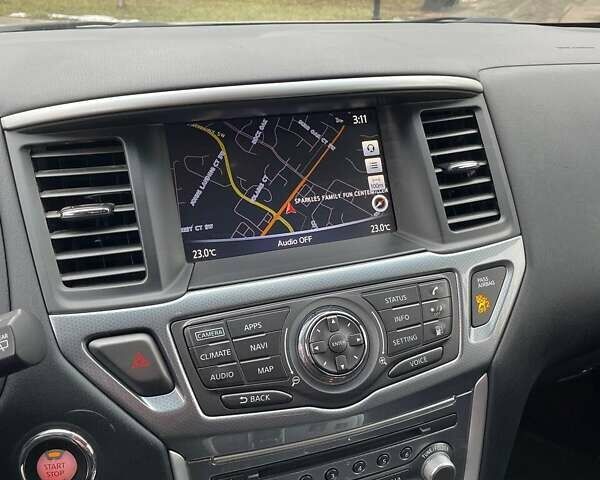 Серый Ниссан Патфайндер, объемом двигателя 3.5 л и пробегом 128 тыс. км за 18300 $, фото 7 на Automoto.ua