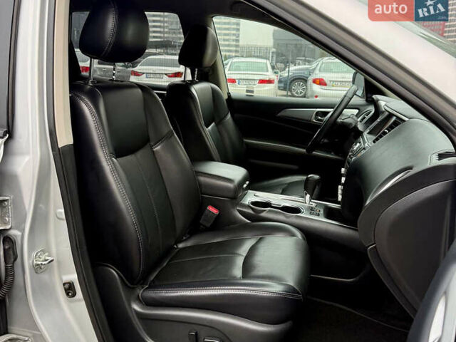 Серый Ниссан Патфайндер, объемом двигателя 3.5 л и пробегом 176 тыс. км за 13700 $, фото 41 на Automoto.ua