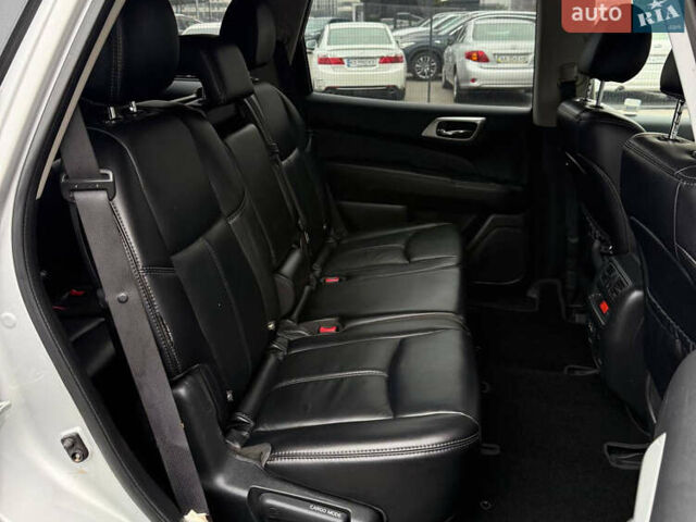 Серый Ниссан Патфайндер, объемом двигателя 3.5 л и пробегом 176 тыс. км за 13700 $, фото 38 на Automoto.ua