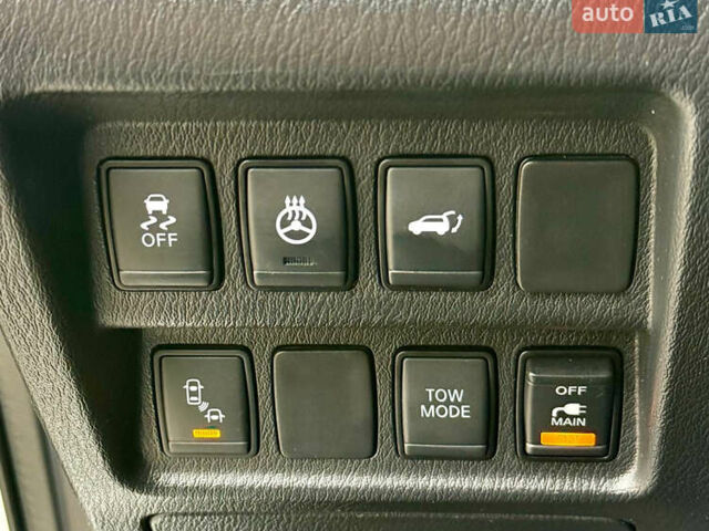 Серый Ниссан Патфайндер, объемом двигателя 3.5 л и пробегом 176 тыс. км за 13700 $, фото 23 на Automoto.ua