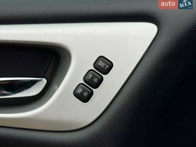 Серый Ниссан Патфайндер, объемом двигателя 3.5 л и пробегом 176 тыс. км за 13700 $, фото 20 на Automoto.ua