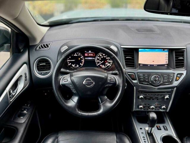 Серый Ниссан Патфайндер, объемом двигателя 0 л и пробегом 176 тыс. км за 13700 $, фото 20 на Automoto.ua