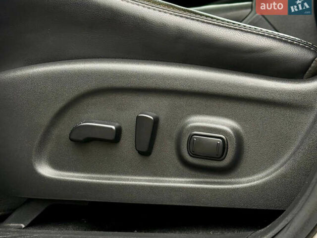 Серый Ниссан Патфайндер, объемом двигателя 3.5 л и пробегом 176 тыс. км за 13700 $, фото 18 на Automoto.ua