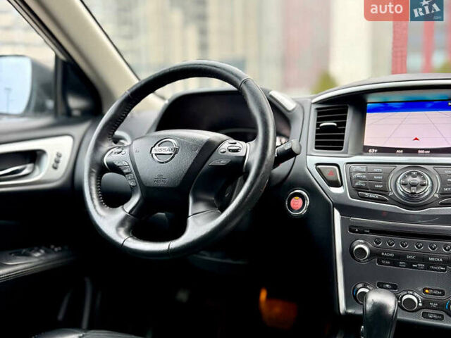 Серый Ниссан Патфайндер, объемом двигателя 3.5 л и пробегом 176 тыс. км за 13700 $, фото 44 на Automoto.ua