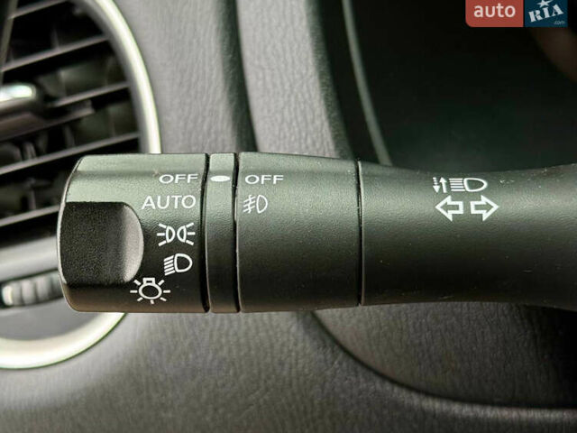 Серый Ниссан Патфайндер, объемом двигателя 3.5 л и пробегом 176 тыс. км за 13700 $, фото 21 на Automoto.ua