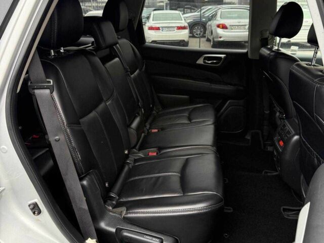 Серый Ниссан Патфайндер, объемом двигателя 0 л и пробегом 176 тыс. км за 13700 $, фото 17 на Automoto.ua