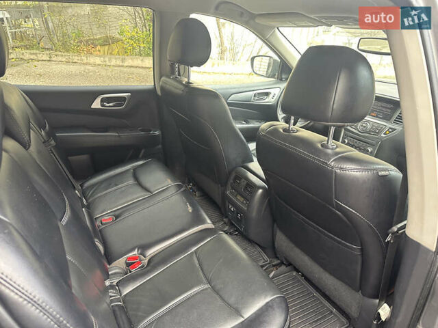 Серый Ниссан Патфайндер, объемом двигателя 3.5 л и пробегом 147 тыс. км за 12200 $, фото 8 на Automoto.ua