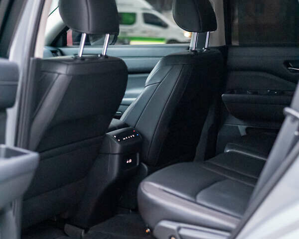 Сірий Ніссан Патфайндер, об'ємом двигуна 3.5 л та пробігом 52 тис. км за 33900 $, фото 40 на Automoto.ua