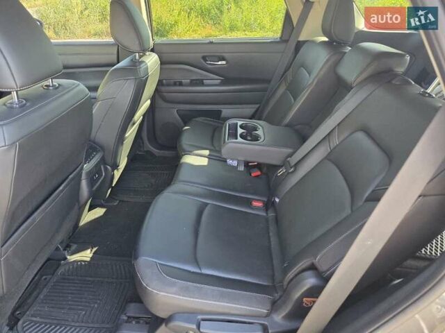 Серый Ниссан Патфайндер, объемом двигателя 3.5 л и пробегом 50 тыс. км за 37500 $, фото 14 на Automoto.ua