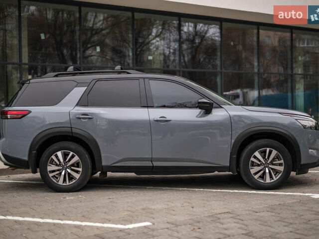 Сірий Ніссан Патфайндер, об'ємом двигуна 3.5 л та пробігом 52 тис. км за 33900 $, фото 9 на Automoto.ua