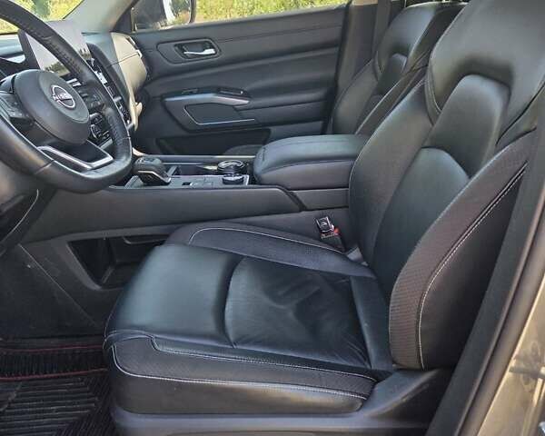 Серый Ниссан Патфайндер, объемом двигателя 3.5 л и пробегом 50 тыс. км за 37500 $, фото 10 на Automoto.ua