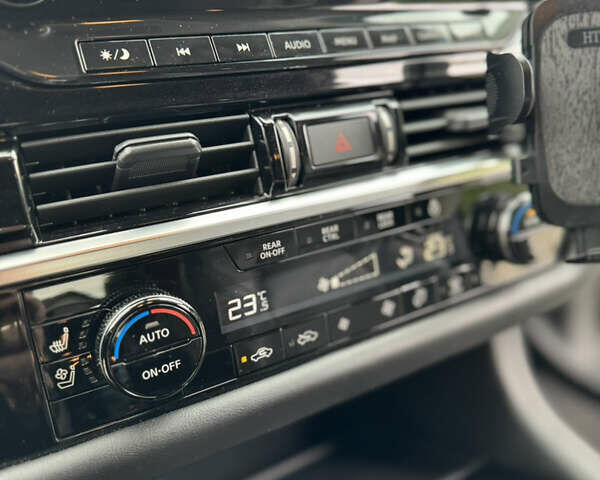 Ніссан Патфайндер 2022 у Рівному на Automoto.ua Сірий Ніссан Патфайндер, об'ємом двигуна 3.5 л та пробігом 53 тис. км за 37500 $, фото 32 на Automoto.ua