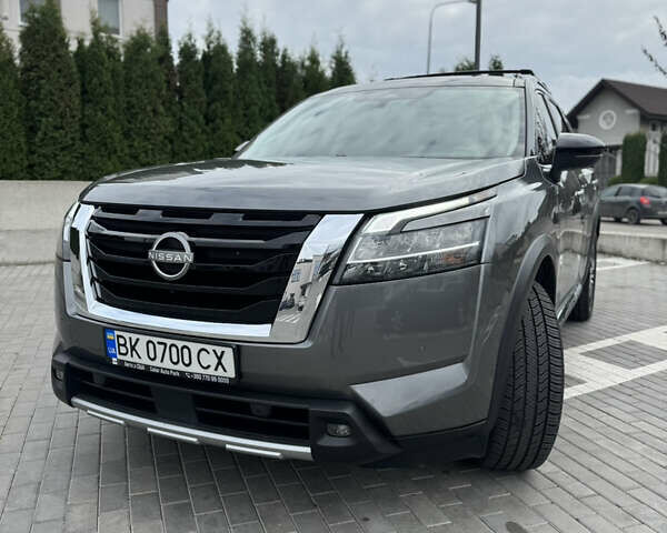 Ніссан Патфайндер 2022 у Рівному на Automoto.ua Сірий Ніссан Патфайндер, об'ємом двигуна 3.5 л та пробігом 53 тис. км за 37500 $, фото 6 на Automoto.ua