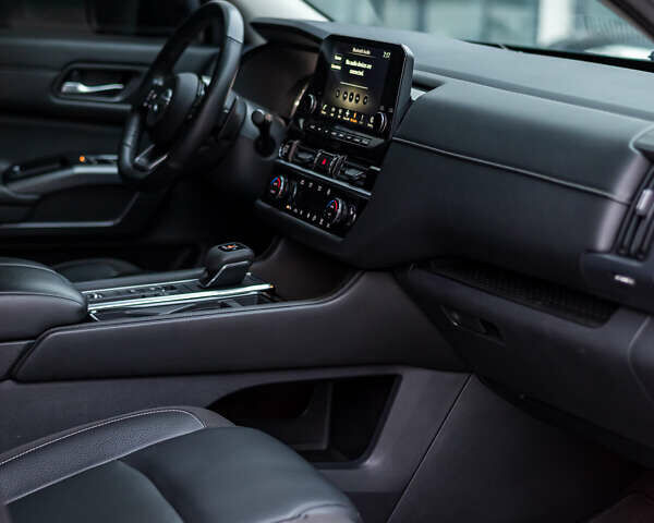 Сірий Ніссан Патфайндер, об'ємом двигуна 3.5 л та пробігом 52 тис. км за 33900 $, фото 34 на Automoto.ua