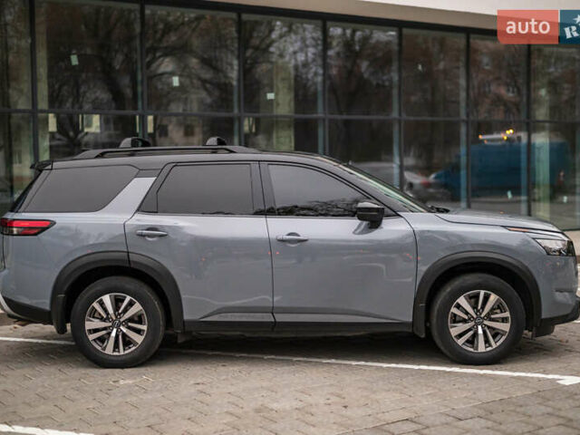 Сірий Ніссан Патфайндер, об'ємом двигуна 3.5 л та пробігом 52 тис. км за 33900 $, фото 8 на Automoto.ua