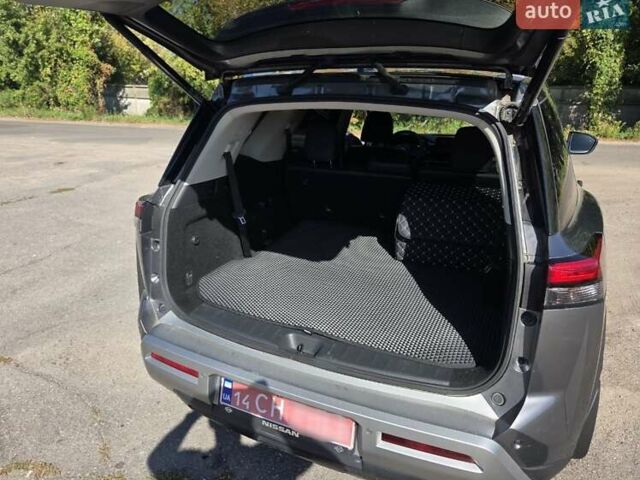 Серый Ниссан Патфайндер, объемом двигателя 3.5 л и пробегом 50 тыс. км за 37500 $, фото 16 на Automoto.ua