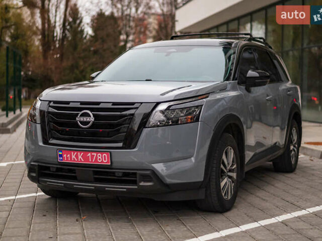 Сірий Ніссан Патфайндер, об'ємом двигуна 3.5 л та пробігом 52 тис. км за 33900 $, фото 3 на Automoto.ua