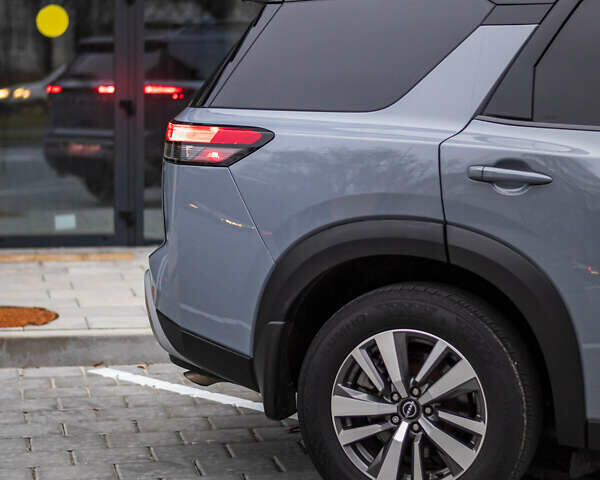 Сірий Ніссан Патфайндер, об'ємом двигуна 3.5 л та пробігом 52 тис. км за 33900 $, фото 20 на Automoto.ua