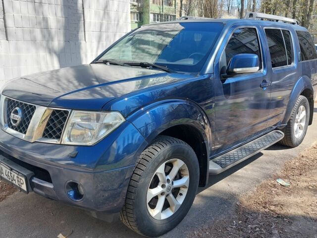 Синій Ніссан Патфайндер, об'ємом двигуна 2.5 л та пробігом 304 тис. км за 7800 $, фото 2 на Automoto.ua