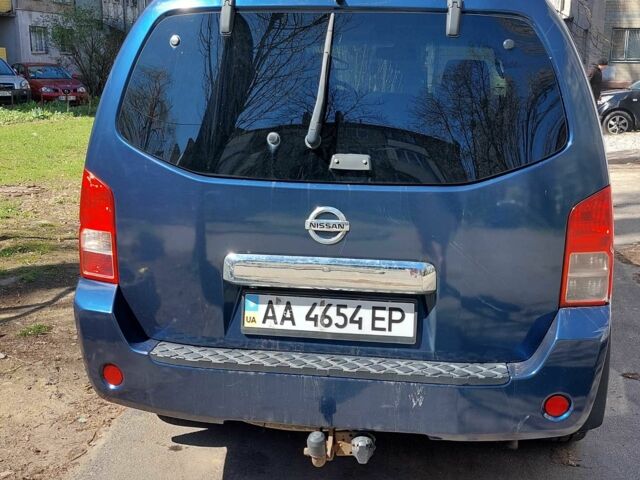 Синій Ніссан Патфайндер, об'ємом двигуна 2.5 л та пробігом 304 тис. км за 7800 $, фото 4 на Automoto.ua