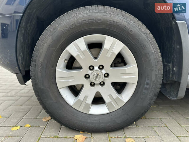 Синий Ниссан Патфайндер, объемом двигателя 2.49 л и пробегом 218 тыс. км за 9000 $, фото 13 на Automoto.ua