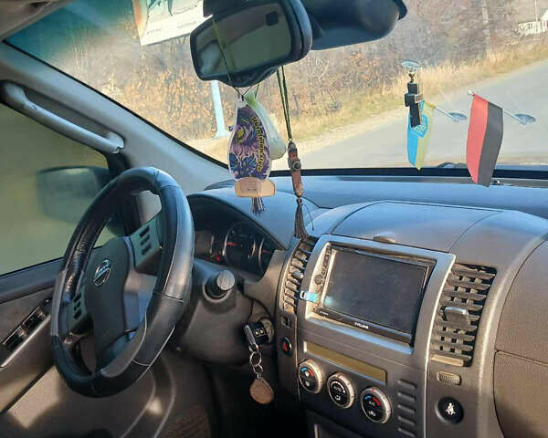 Синий Ниссан Патфайндер, объемом двигателя 2.5 л и пробегом 290 тыс. км за 9500 $, фото 10 на Automoto.ua